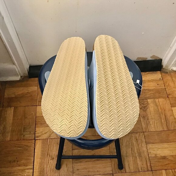 BRAND NEW - Baby Blue Slip-on Clogs with White Bottom - Size 12 Women - Picture 6 of 6